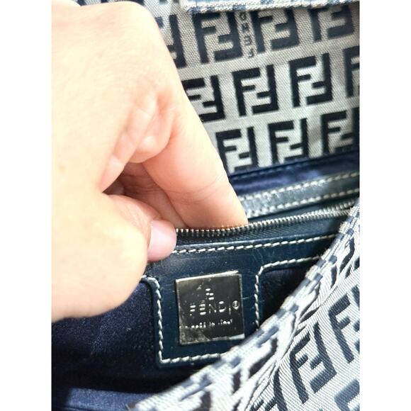 Fendi Zucchino Canvas & Leather Baguette Shoulder Handbag Light Gray/Navy Blue - Picture 14 of 16